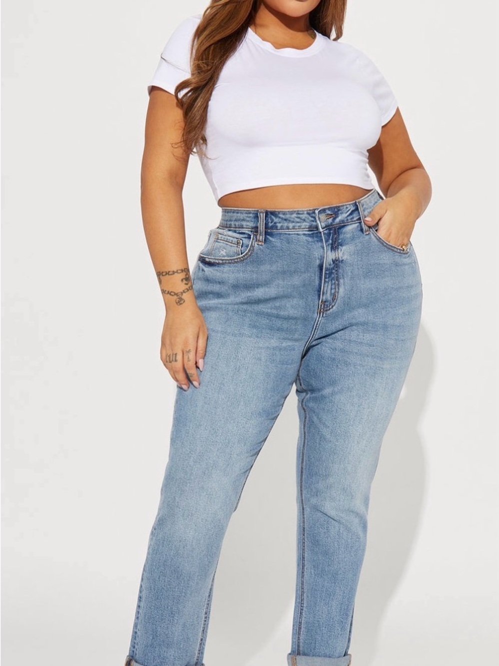 NWT-High-Rise 90’s Mom Jeans Light Blue  Wash Women’s Jeans